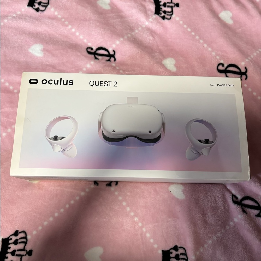 Oculus Quest 2 White VR Headset with Controllers